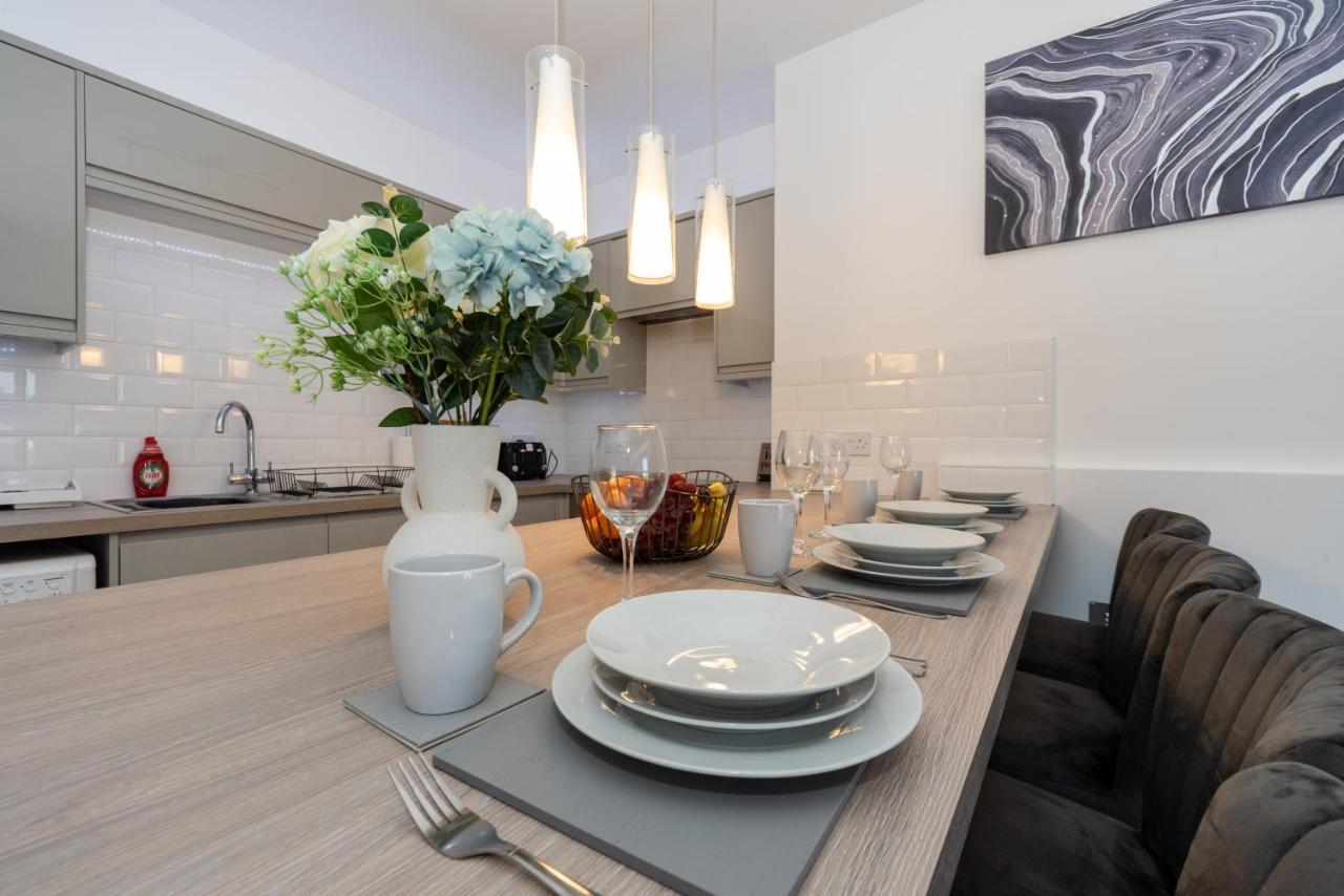 Sea Views Modern Two Bedroom Apartment لوستوفت المظهر الخارجي الصورة